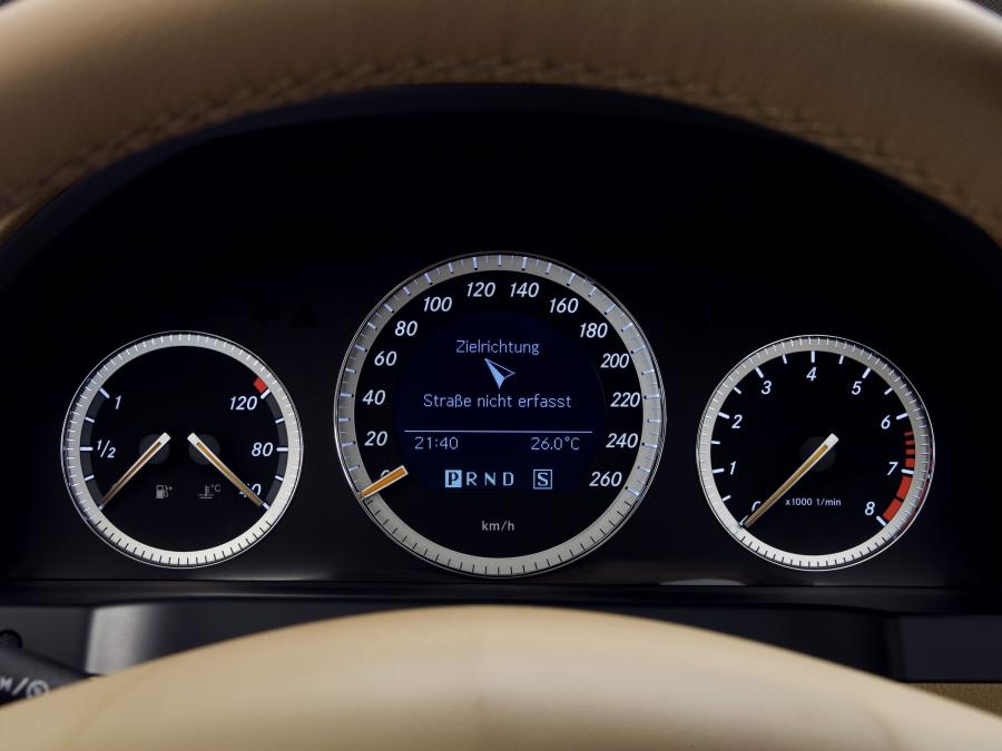  Mercedes-Benz C-Class 2007 года  (фото 358 из 413)
